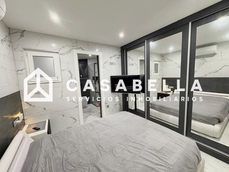 3 bedroom Flat for sale in Valencia city - € 515,000 (Ref: 9650138)