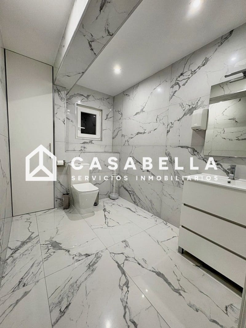 3 bedroom Flat for sale in Valencia city - € 515,000 (Ref: 9650138)