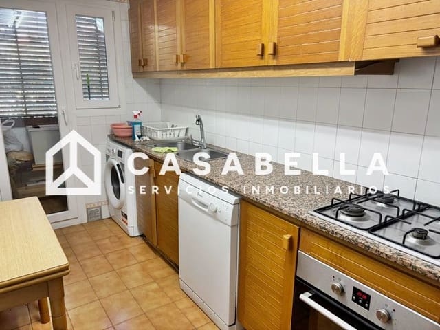 4 bedroom Flat for rent in Mestalla, Valencia city - € 1,900 (Ref: 9650142)