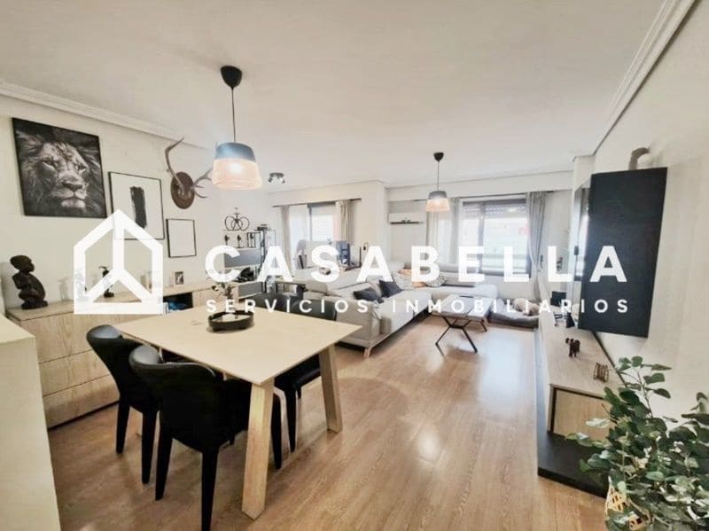 3 bedroom Townhouse for sale in Valencia city with garage - € 380,000 (Ref: 9650143)