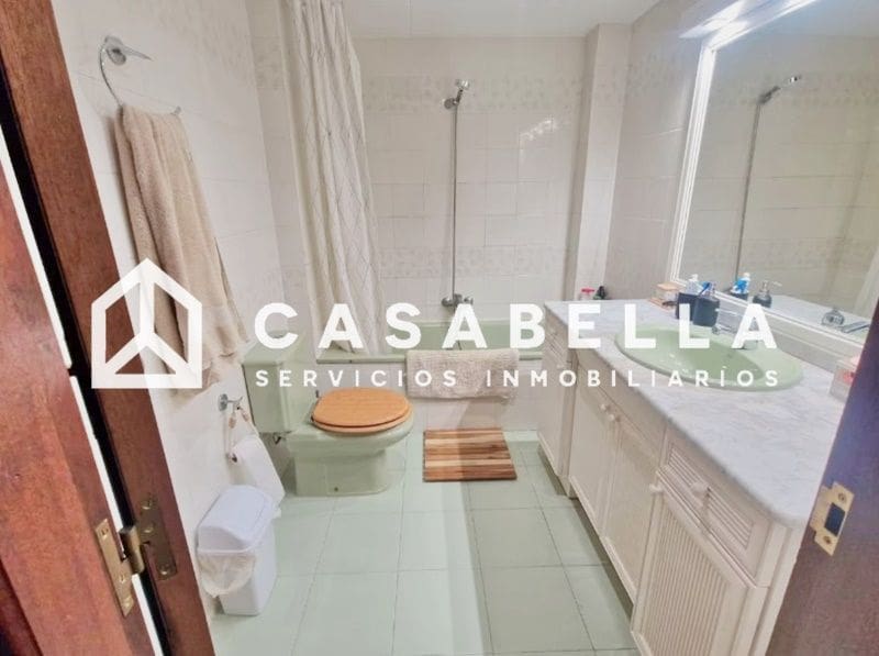3 bedroom Townhouse for sale in Valencia city with garage - € 380,000 (Ref: 9650143)