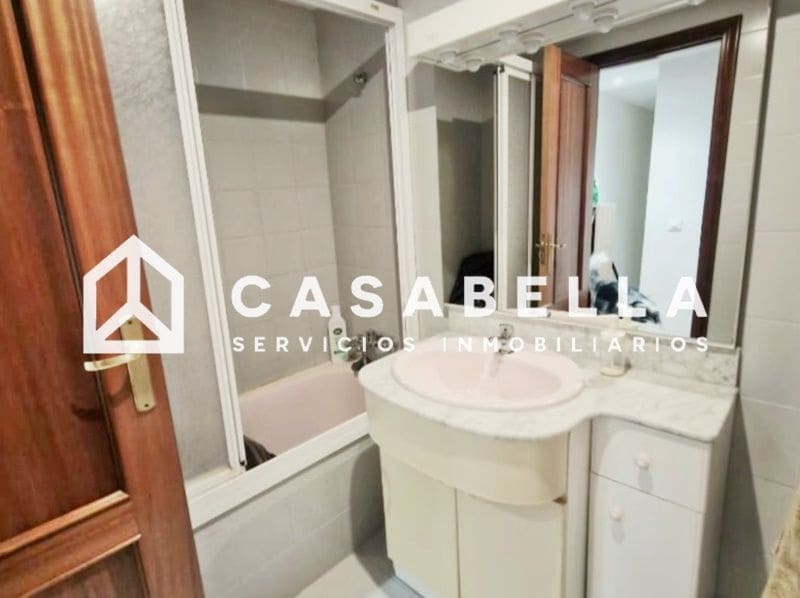 3 bedroom Townhouse for sale in Valencia city with garage - € 380,000 (Ref: 9650143)