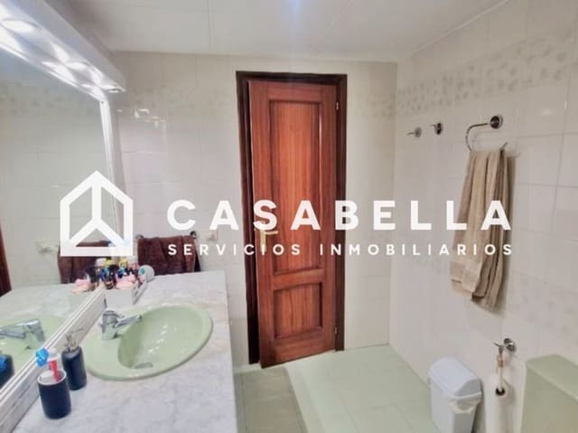 3 bedroom Townhouse for sale in Patraix, Valencia city with garage - € 380,000 (Ref: 9650143)
