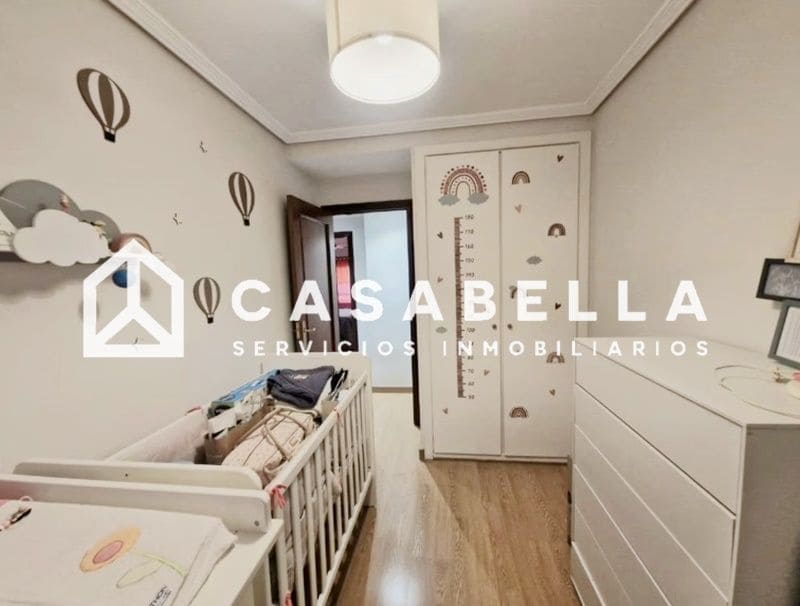 3 bedroom Townhouse for sale in Valencia city with garage - € 380,000 (Ref: 9650143)