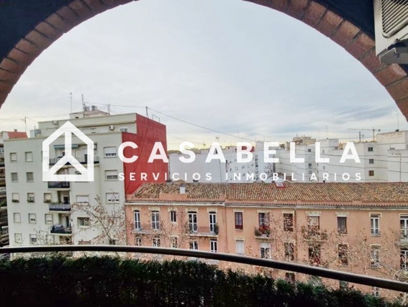 3 bedroom Townhouse for sale in Valencia city with garage - € 380,000 (Ref: 9650143)