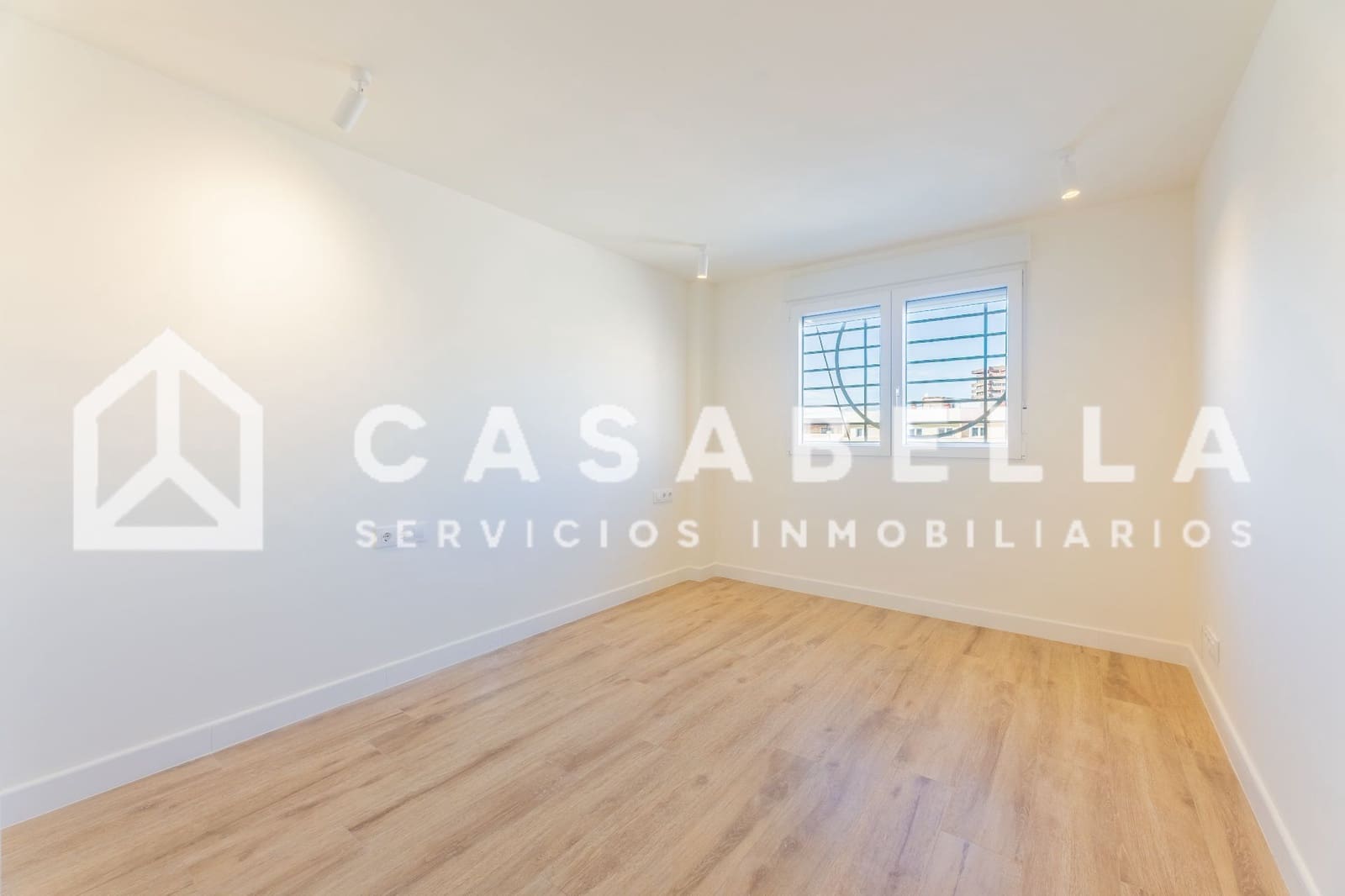 3 sovrum Takvåning att hyra i Valencia stad - 2 700 € (Ref: 9650144)