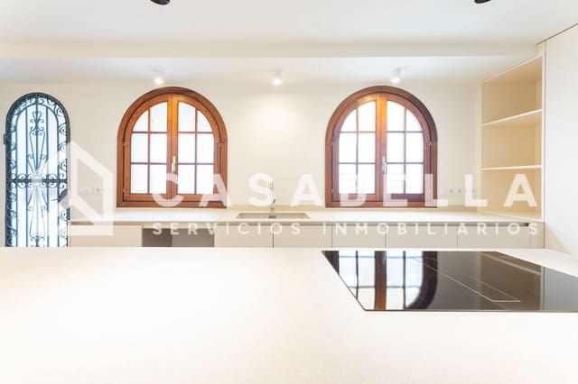 3 sovrum Takvåning att hyra i Exposicio, Valencia stad - 2 700 € (Ref: 9650144)