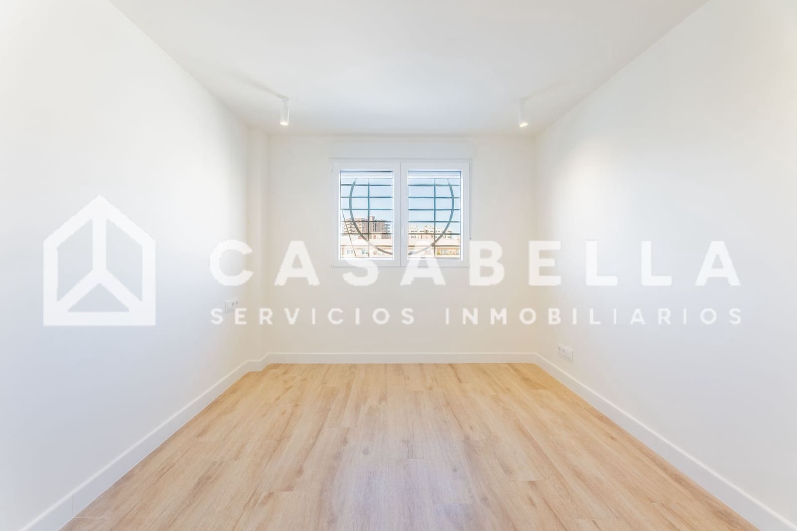 3 sovrum Takvåning att hyra i Valencia stad - 2 700 € (Ref: 9650144)