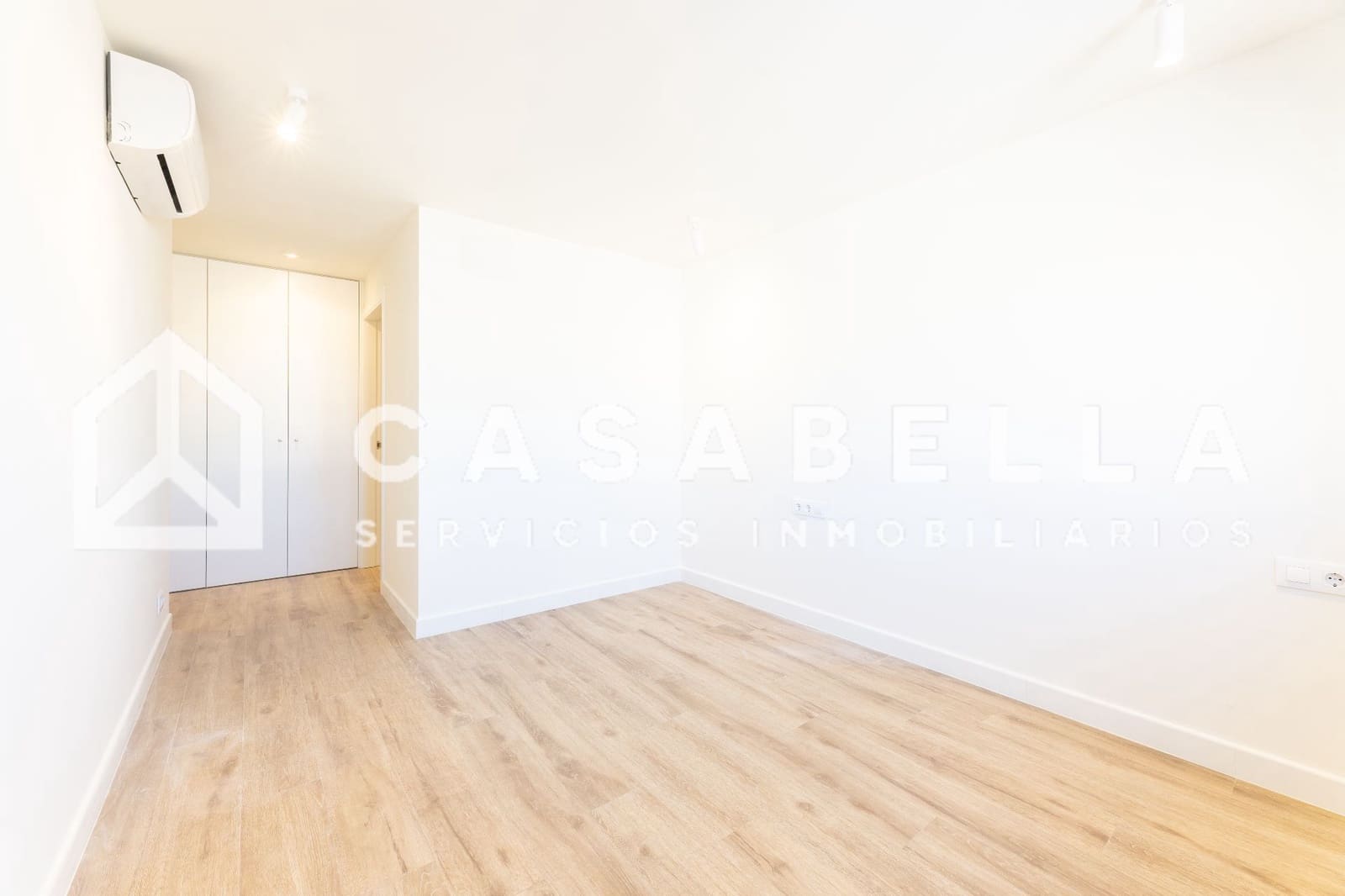 3 sovrum Takvåning att hyra i Valencia stad - 2 700 € (Ref: 9650144)