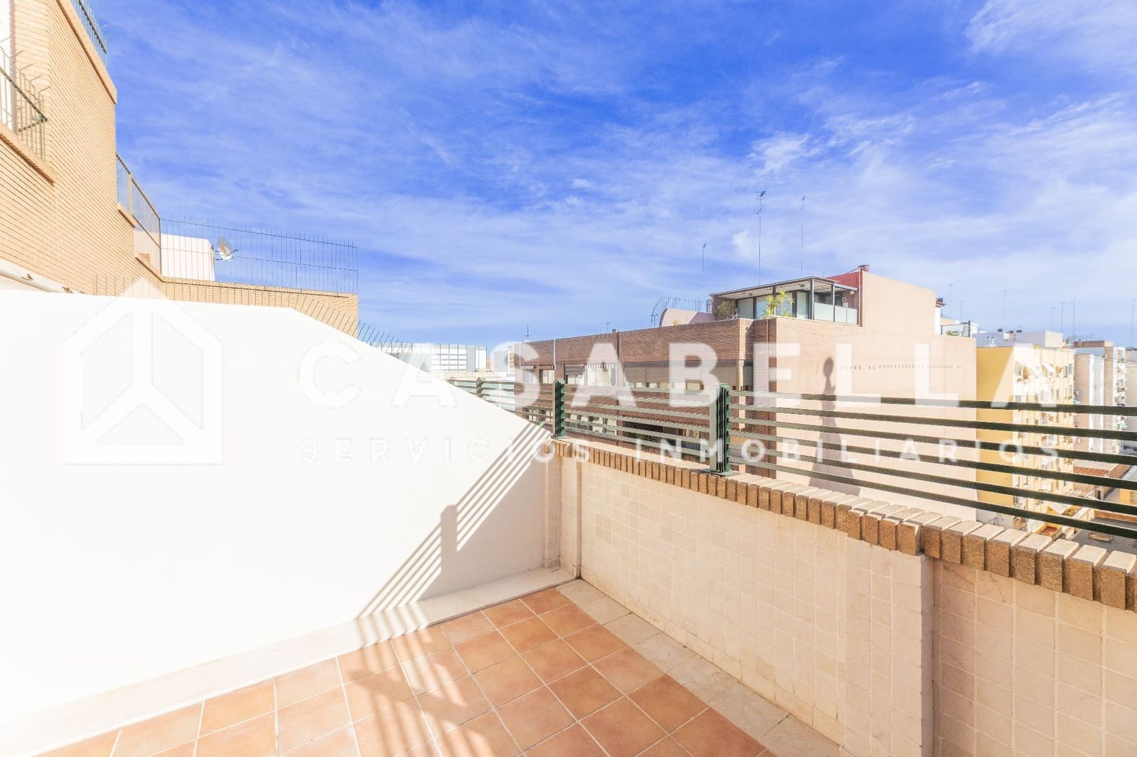 3 sovrum Takvåning att hyra i Valencia stad - 2 700 € (Ref: 9650144)