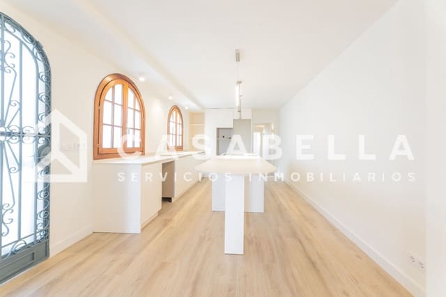 3 sovrum Takvåning att hyra i Exposicio, Valencia stad - 2 700 € (Ref: 9650144)