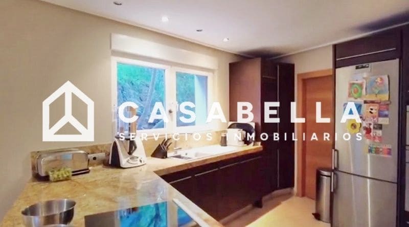 5 slaapkamer Villa te koop in Gilet met zwembad garage - € 795.000 (Ref: 9650148)