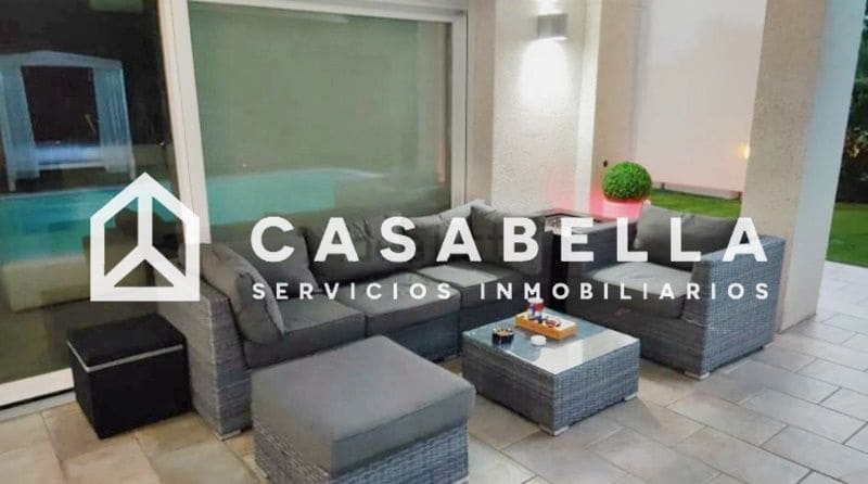 5 slaapkamer Villa te koop in Gilet met zwembad garage - € 795.000 (Ref: 9650148)