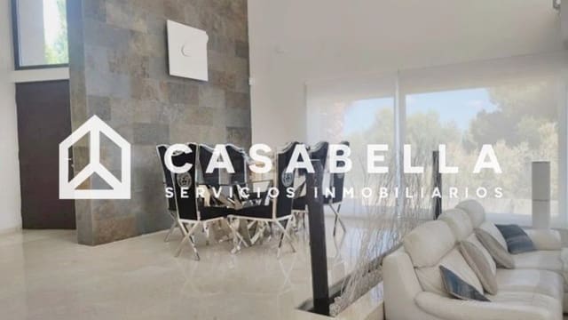 5 slaapkamer Villa te koop in Gilet met zwembad garage - € 795.000 (Ref: 9650148)