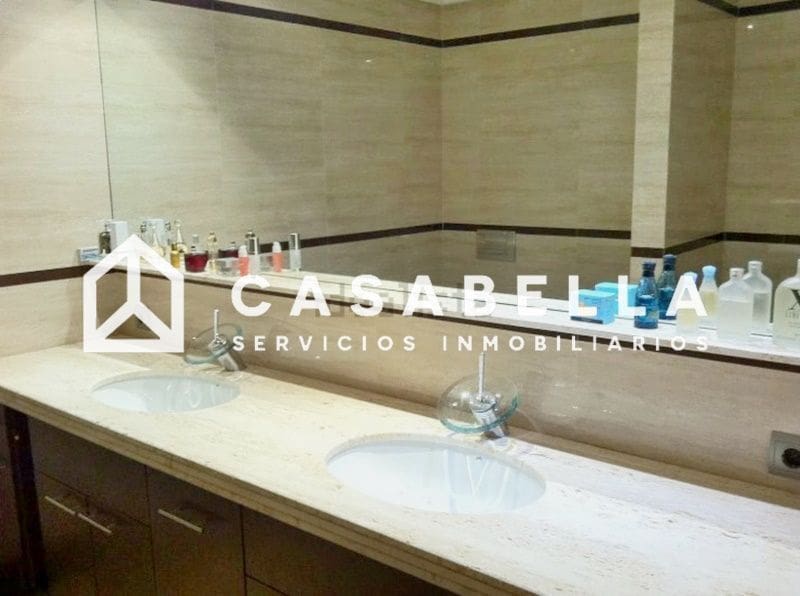 5 slaapkamer Villa te koop in Gilet met zwembad garage - € 795.000 (Ref: 9650148)