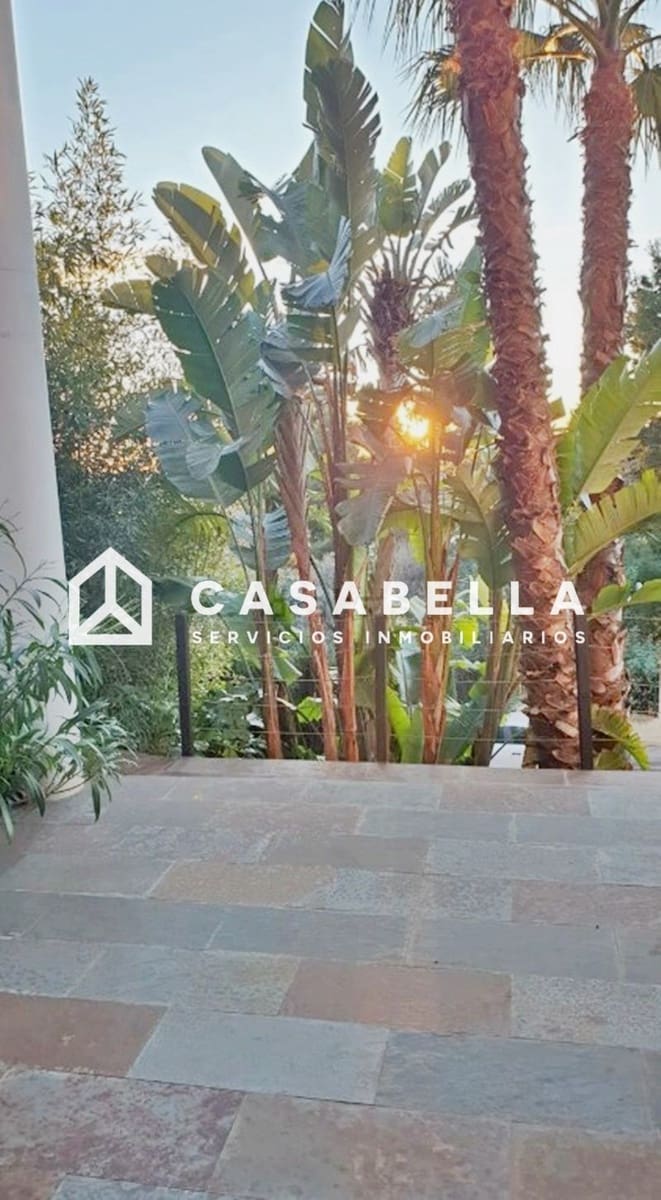 5 slaapkamer Villa te koop in Gilet met zwembad garage - € 795.000 (Ref: 9650148)