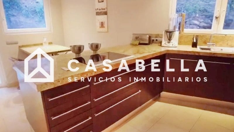 5 slaapkamer Villa te koop in Gilet met zwembad garage - € 795.000 (Ref: 9650148)