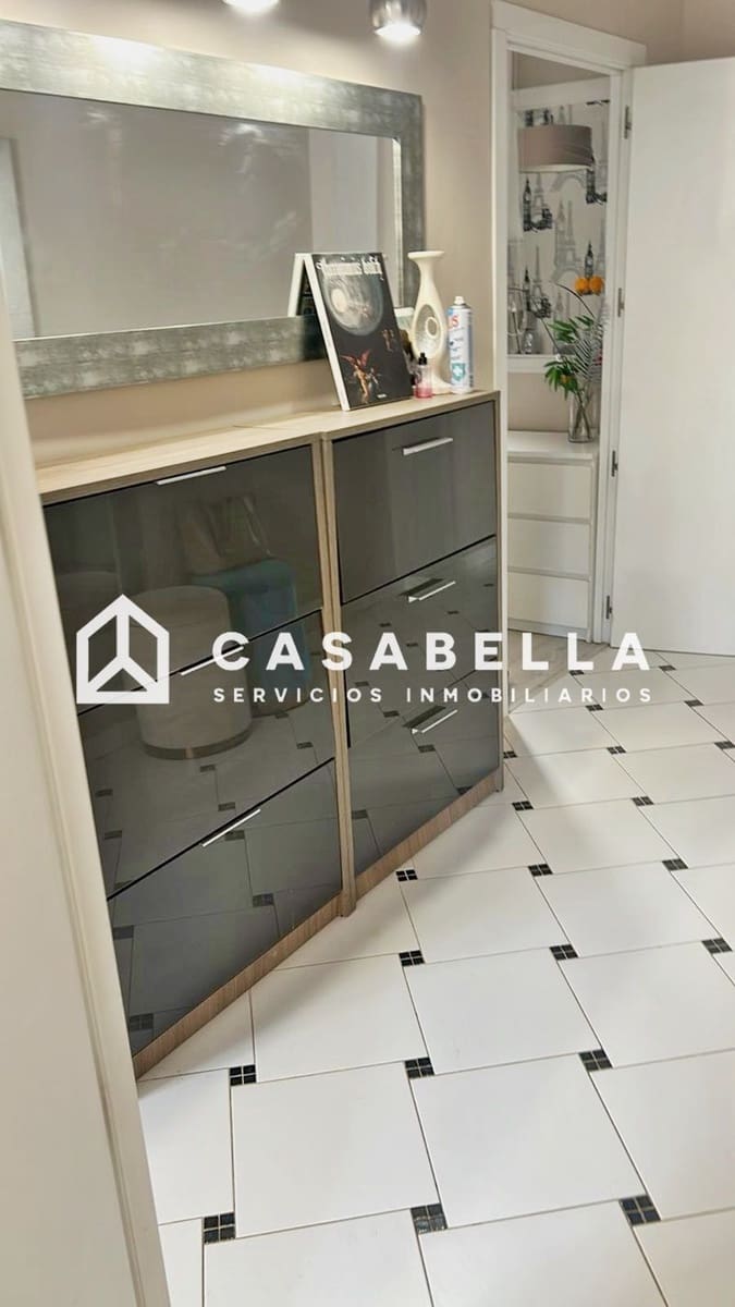 Piso de 3 habitaciones en València ciudad en venta - 260.000 € (Ref: 9650151)