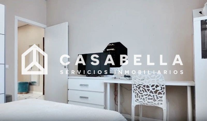 Piso de 3 habitaciones en València ciudad en venta - 260.000 € (Ref: 9650151)