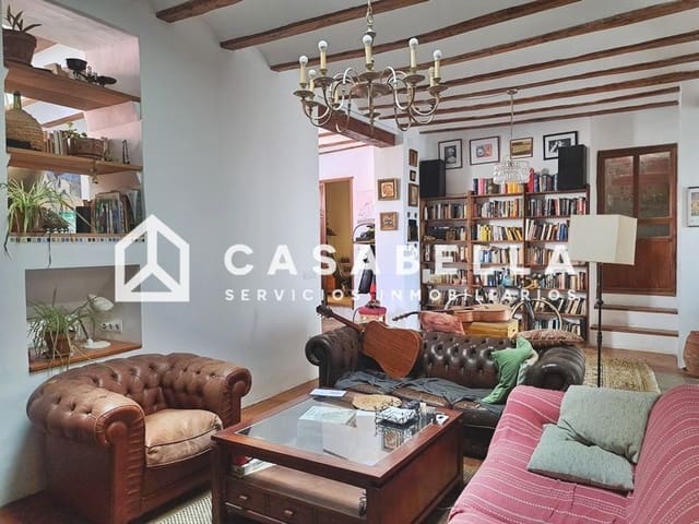 7 sovrum Semi-fristående Villa till salu i Pinet med garage - 210 000 € (Ref: 9650156)