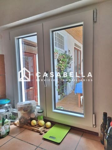 7 sovrum Semi-fristående Villa till salu i Pinet med garage - 210 000 € (Ref: 9650156)