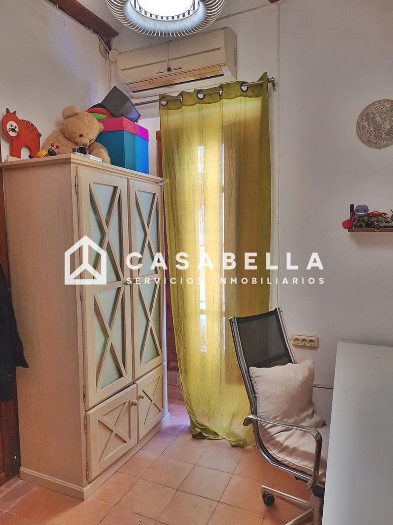 7 sovrum Semi-fristående Villa till salu i Pinet med garage - 210 000 € (Ref: 9650156)