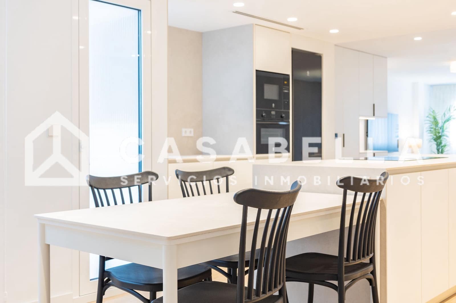 4 soverom Leilighet til leie i Valencia by med garasje - € 2 800 (Ref: 9650160)