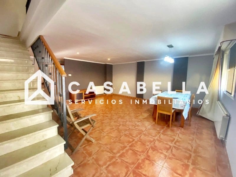 4 slaapkamer Halfvrijstaande villa te koop in Gilet met zwembad garage - € 289.900 (Ref: 9650165)