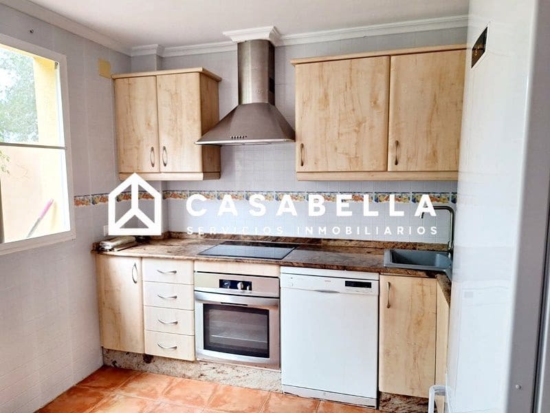 4 slaapkamer Halfvrijstaande villa te koop in Gilet met zwembad garage - € 289.900 (Ref: 9650165)