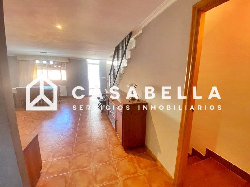 4 slaapkamer Halfvrijstaande villa te koop in Gilet met zwembad garage - € 289.900 (Ref: 9650165)