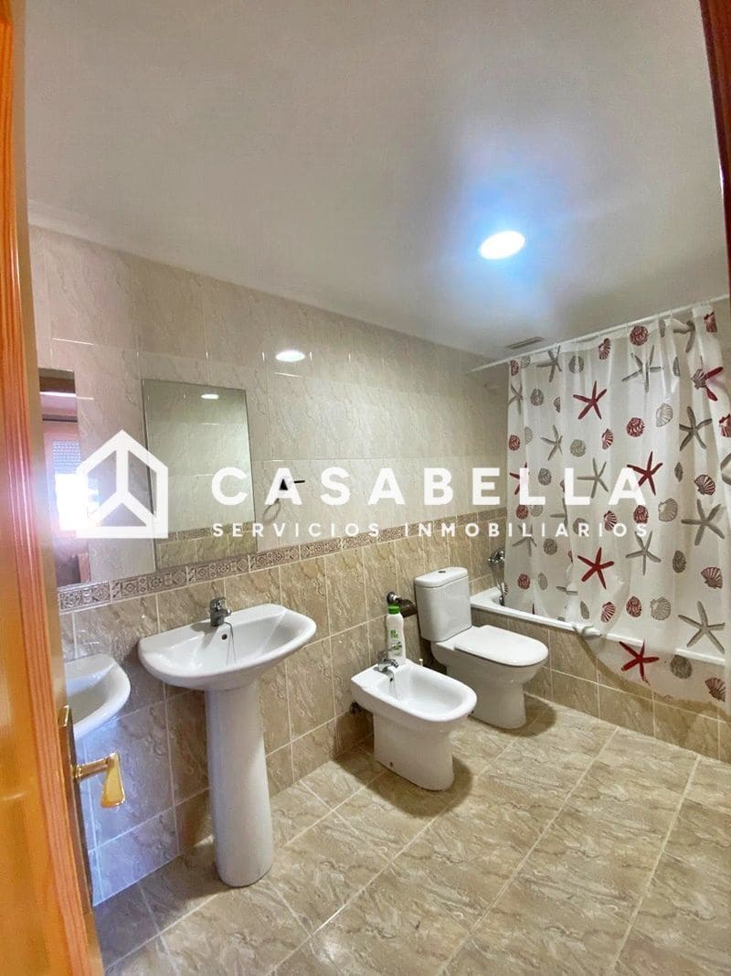 4 slaapkamer Halfvrijstaande villa te koop in Gilet met zwembad garage - € 289.900 (Ref: 9650165)