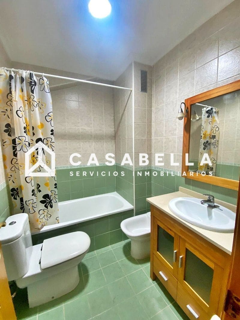 4 slaapkamer Halfvrijstaande villa te koop in Gilet met zwembad garage - € 289.900 (Ref: 9650165)