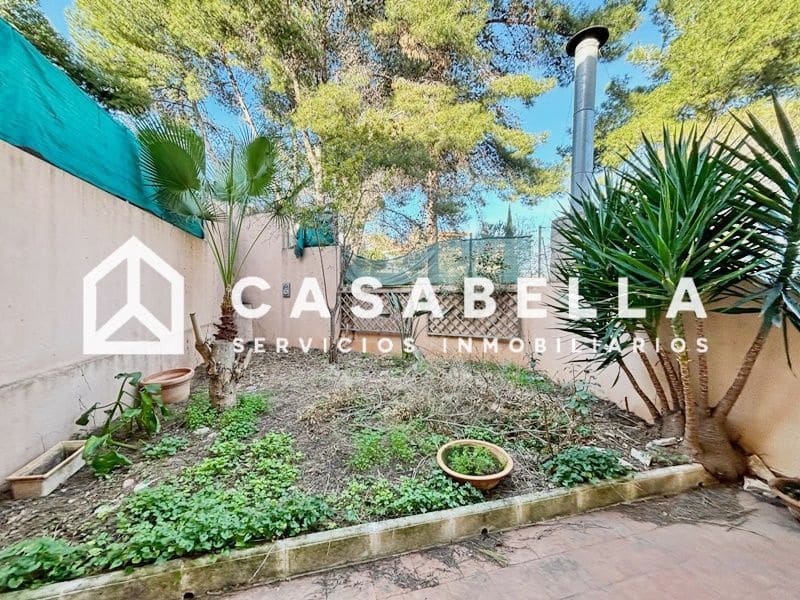 4 slaapkamer Halfvrijstaande villa te koop in Gilet met zwembad garage - € 289.900 (Ref: 9650165)