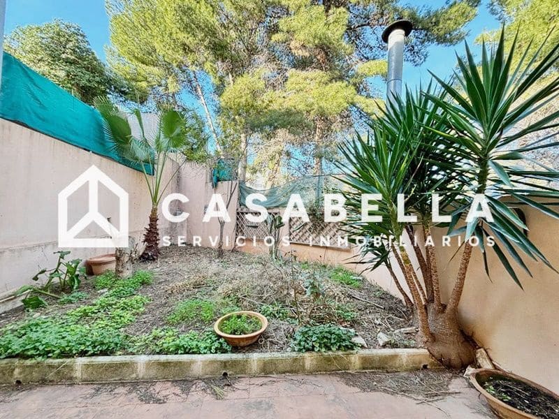 4 slaapkamer Halfvrijstaande villa te koop in Gilet met zwembad garage - € 289.900 (Ref: 9650165)