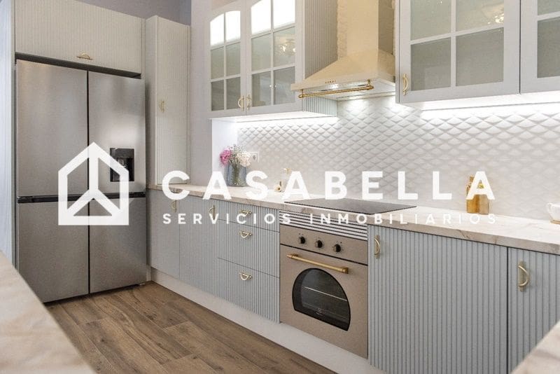 3 slaapkamer Flat te koop in Valencia stad - € 840.000 (Ref: 9650172)