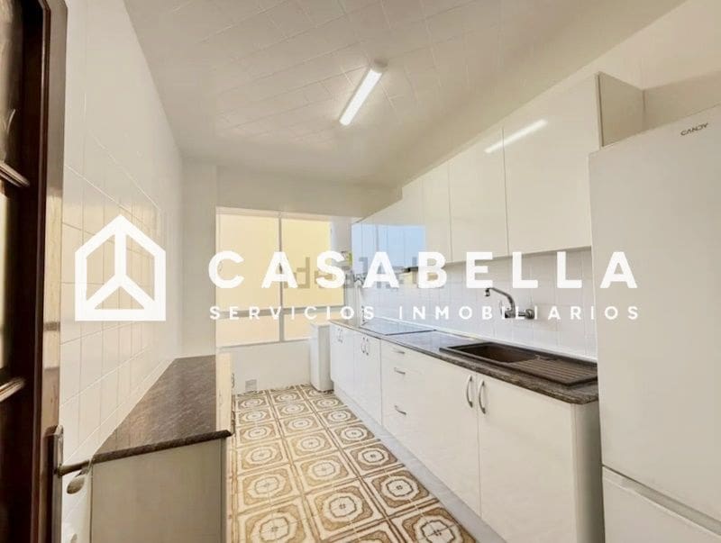 3 slaapkamer Flat te huur in Valencia stad - € 1.300 (Ref: 9650178)