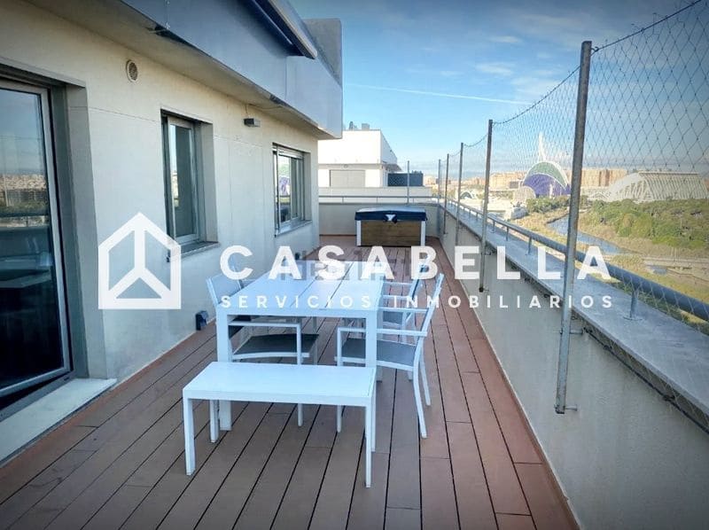 Casa de 5 habitaciones en València ciudad en venta con garaje - 780.000 € (Ref: 9650180)