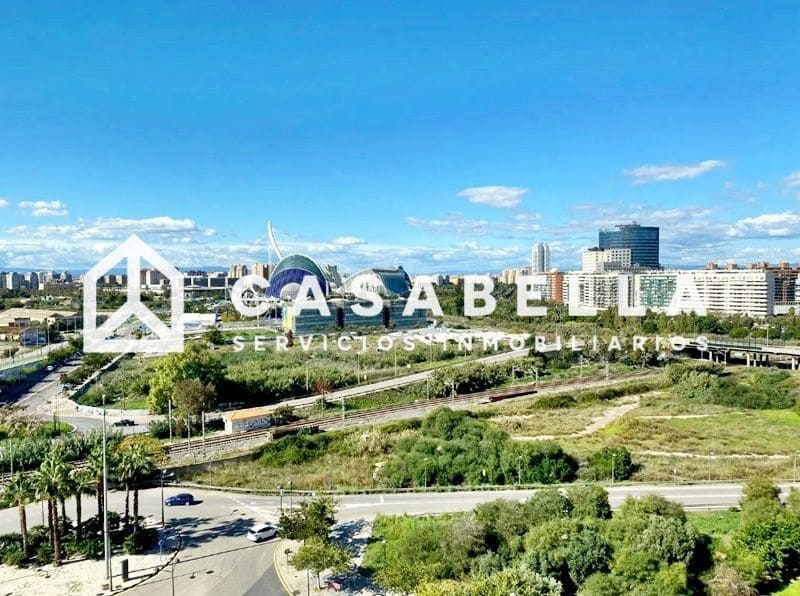 4 bedroom Penthouse for sale in Valencia city with pool garage - € 510,000 (Ref: 9650181)