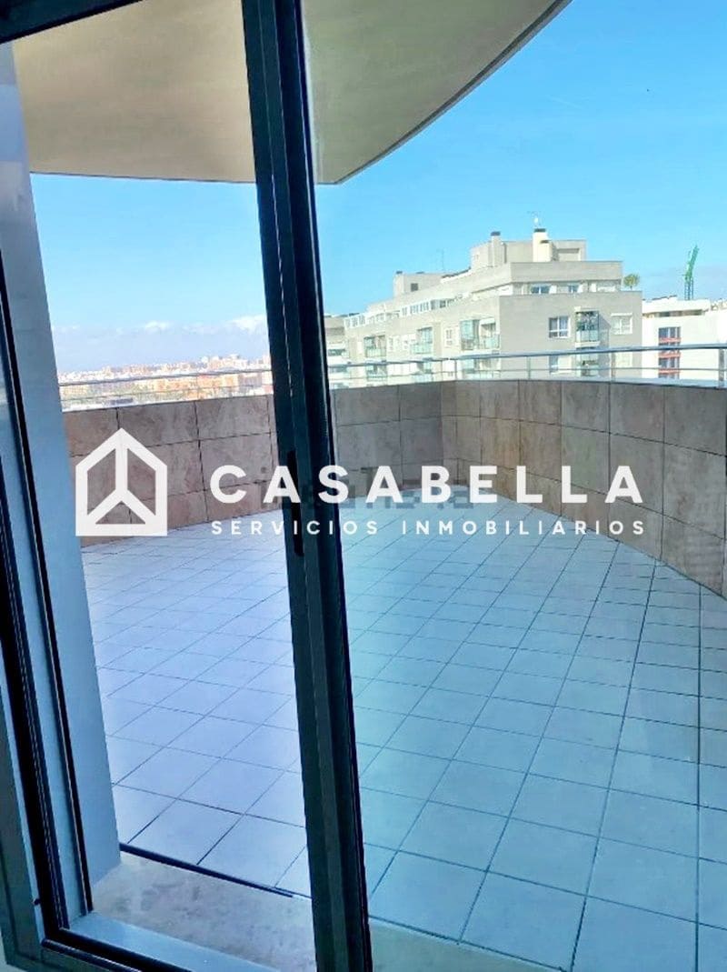 4 bedroom Penthouse for sale in Valencia city with pool garage - € 510,000 (Ref: 9650181)