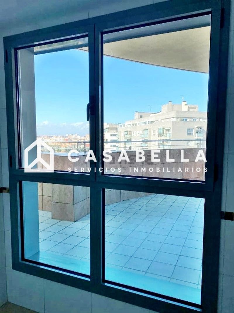 4 bedroom Penthouse for sale in Valencia city with pool garage - € 510,000 (Ref: 9650181)