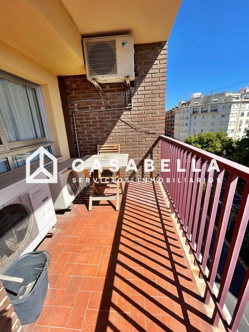 4 Zimmer Wohnung zu vermieten in Valencia Stadt - 1.600 € (Ref: 9650182)