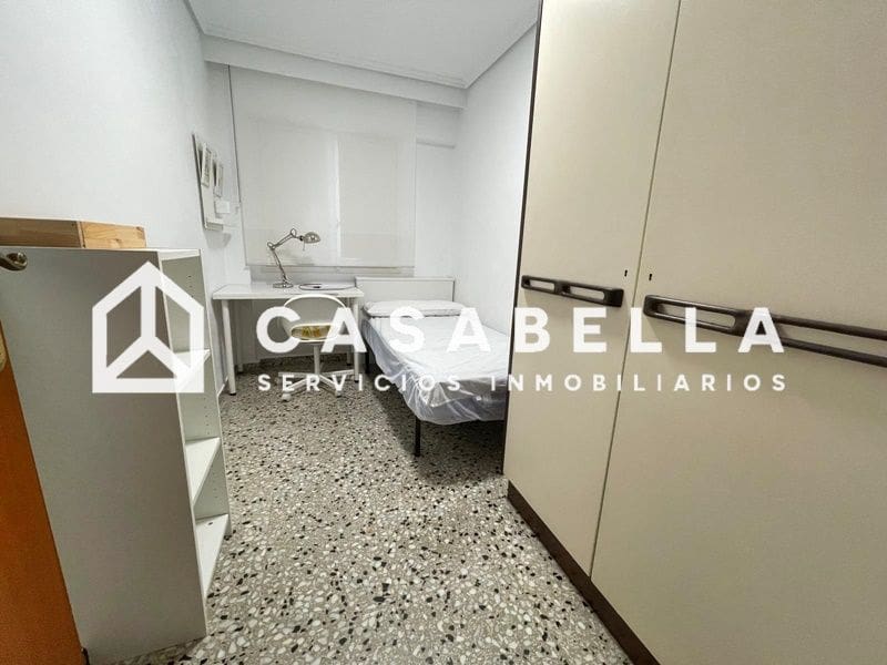 4 Zimmer Wohnung zu vermieten in Valencia Stadt - 1.600 € (Ref: 9650182)