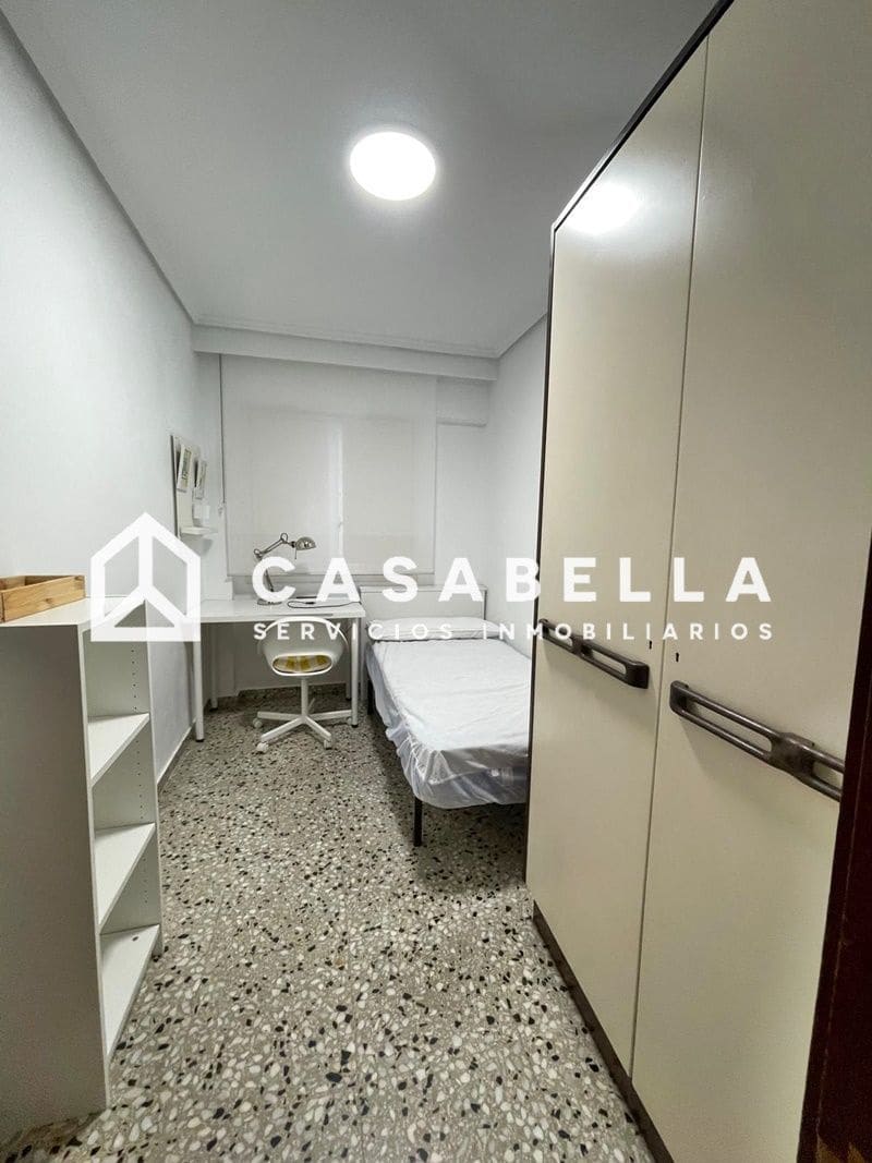 4 Zimmer Wohnung zu vermieten in Valencia Stadt - 1.600 € (Ref: 9650182)