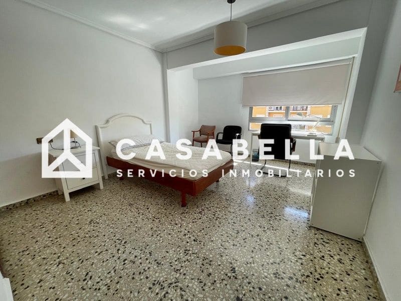 4 Zimmer Wohnung zu vermieten in Valencia Stadt - 1.600 € (Ref: 9650182)