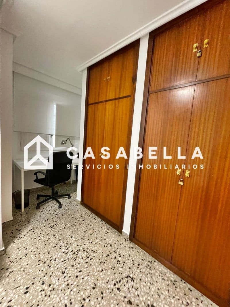 4 Zimmer Wohnung zu vermieten in Valencia Stadt - 1.600 € (Ref: 9650182)
