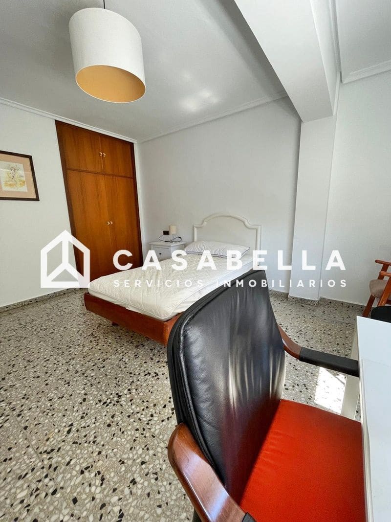 4 Zimmer Wohnung zu vermieten in Valencia Stadt - 1.600 € (Ref: 9650182)