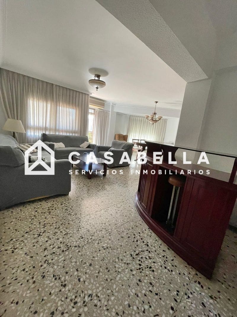 4 Zimmer Wohnung zu vermieten in Valencia Stadt - 1.600 € (Ref: 9650182)