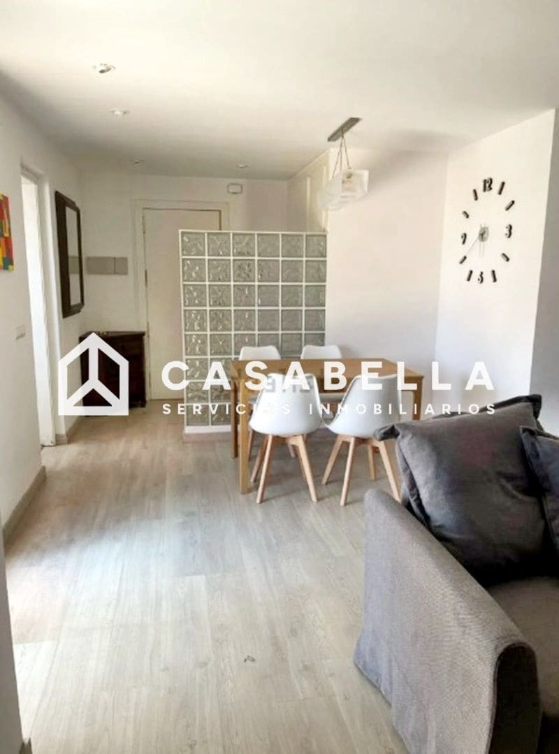 2 bedroom Penthouse for sale in Valencia city - € 380,000 (Ref: 9650184)