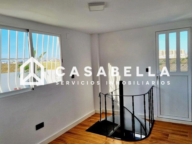 2 bedroom Penthouse for sale in Valencia city - € 620,000 (Ref: 9650185)