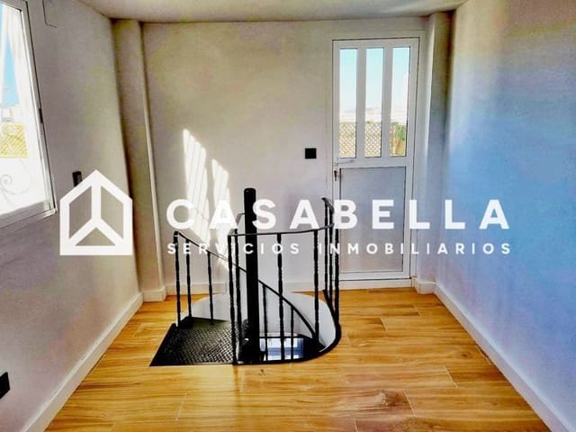 2 bedroom Penthouse for sale in Valencia city - € 620,000 (Ref: 9650185)